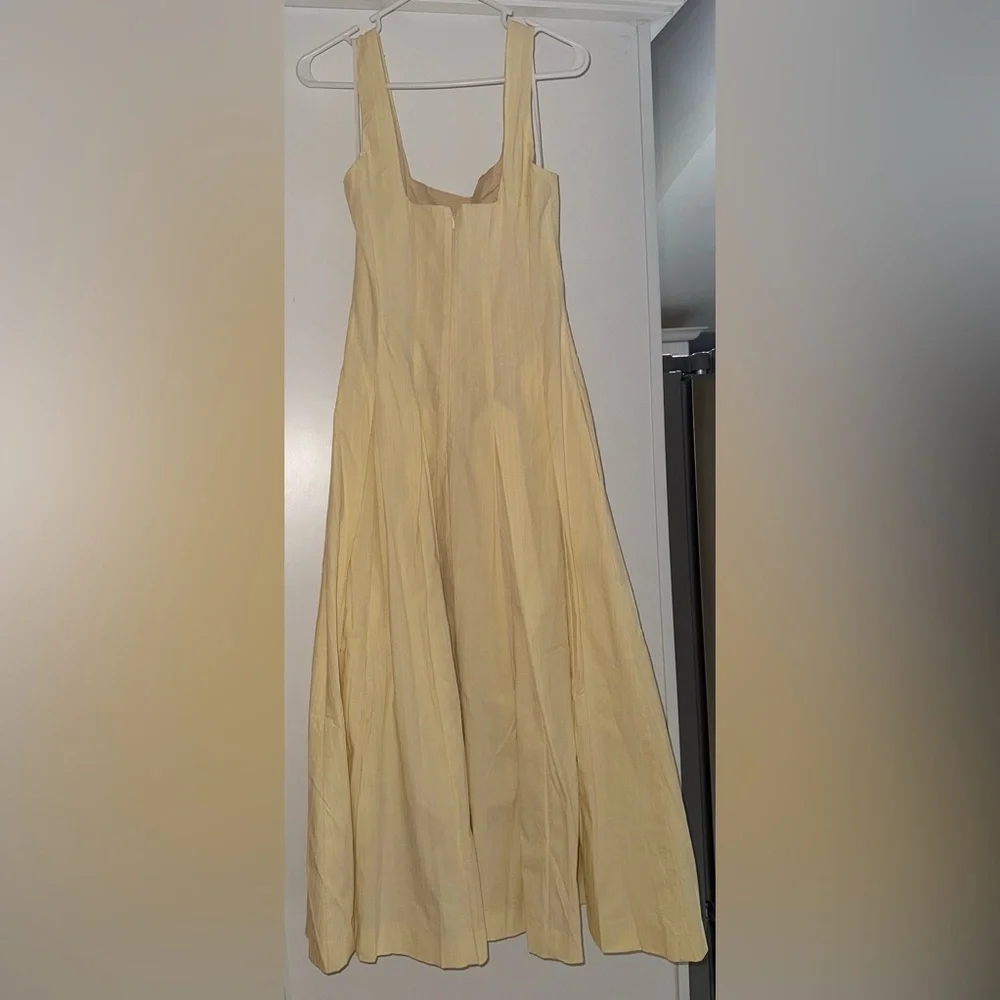 Sleeveless Square-Neck Midi Dress in Pale Yellow - Picture 10 of 15